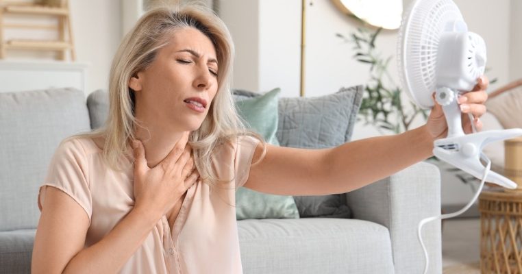 Bốc Hỏa Đổ Mồ Hôi: Nguyên Nhân Và Cách Giảm Nóng Trong Người Hiệu Quả