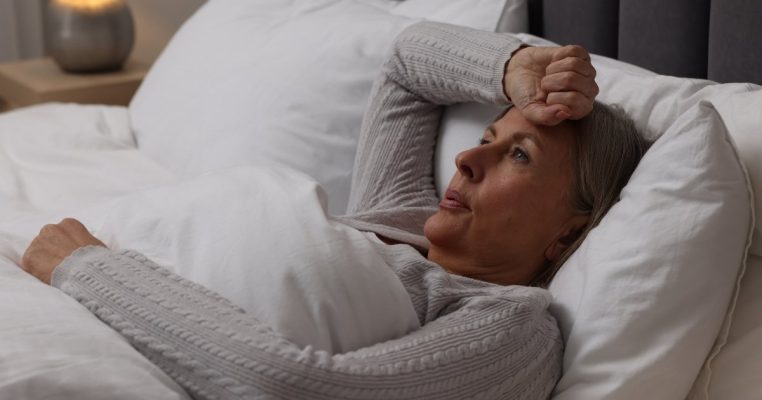 Bốc Hỏa Mất Ngủ về Đêm? Giải Pháp An Thần Tự Nhiên Hiệu Quả