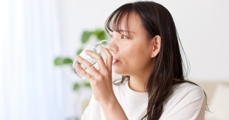 Bốc hoả tiền mãn kinh uống gì? Giải pháp hiệu quả, an toàn từ chuyên gia